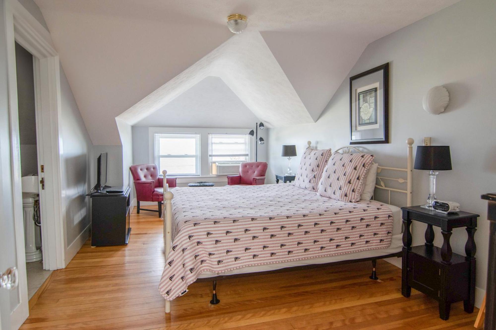 The Gull Oceanside & 2*