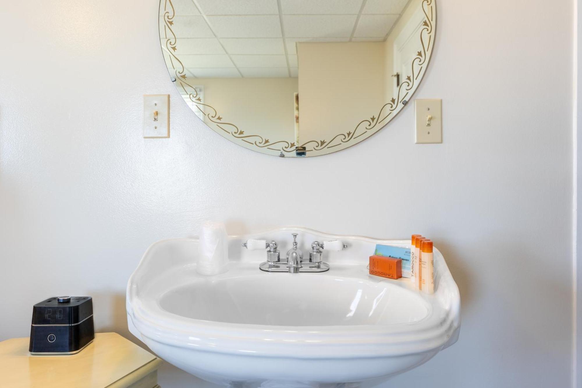 Hotel The Gull Oceanside & 2*