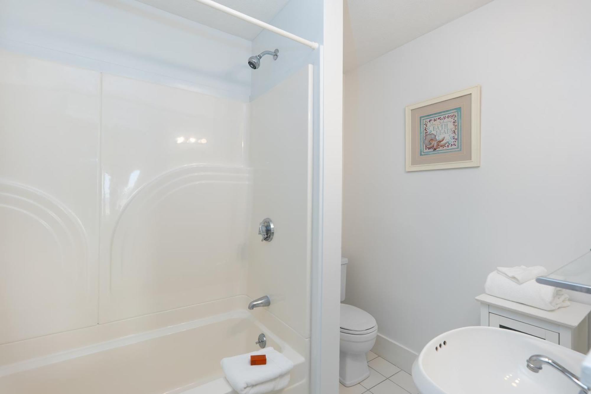 The Gull Oceanside & 2*