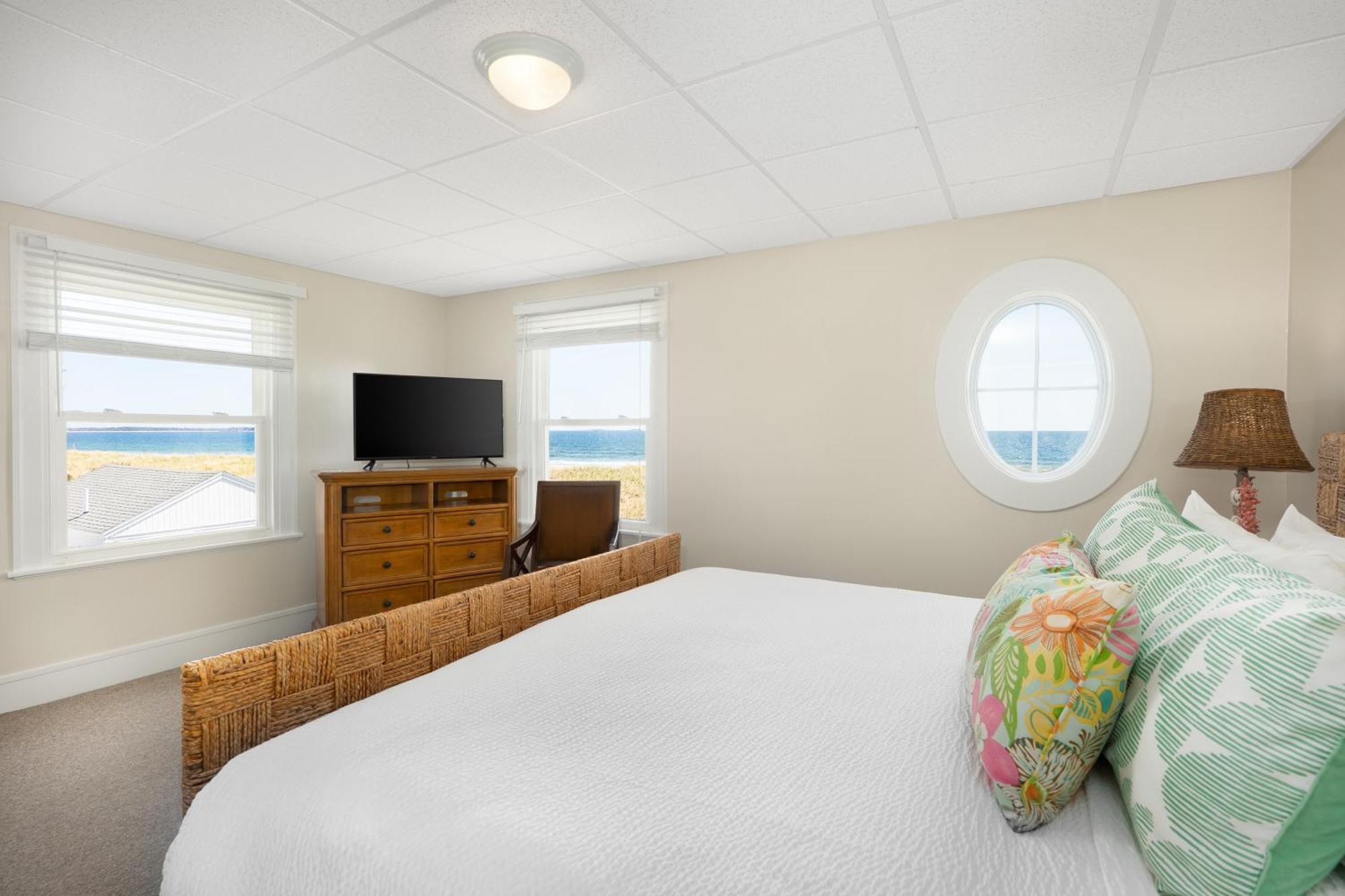 The Gull Oceanside & Hotel 2*